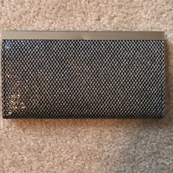 Clutch - Picture 4 of 4